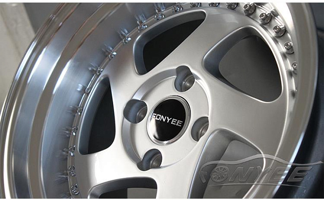 картинка Новые диски Rotiform TMB Flat R15 4х100 ET17 J8,5 серебро + полированная полка магазин  StreetTuning 