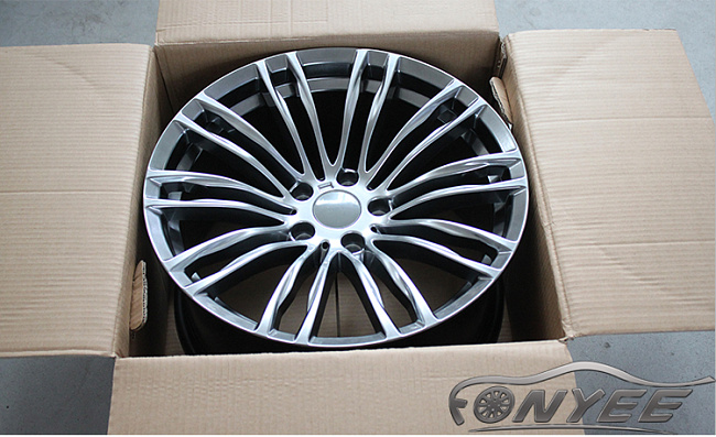 картинка Новые диски BMW style 142 R18 5x120 ET33 J8,5 темно-серебристые магазин  StreetTuning 