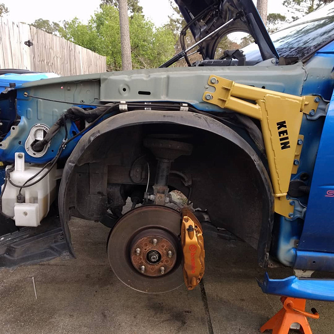 картинка Комплект усилителей (распорки) под переднее крыло для Subaru ?Impreza 01-07 магазин  StreetTuning 