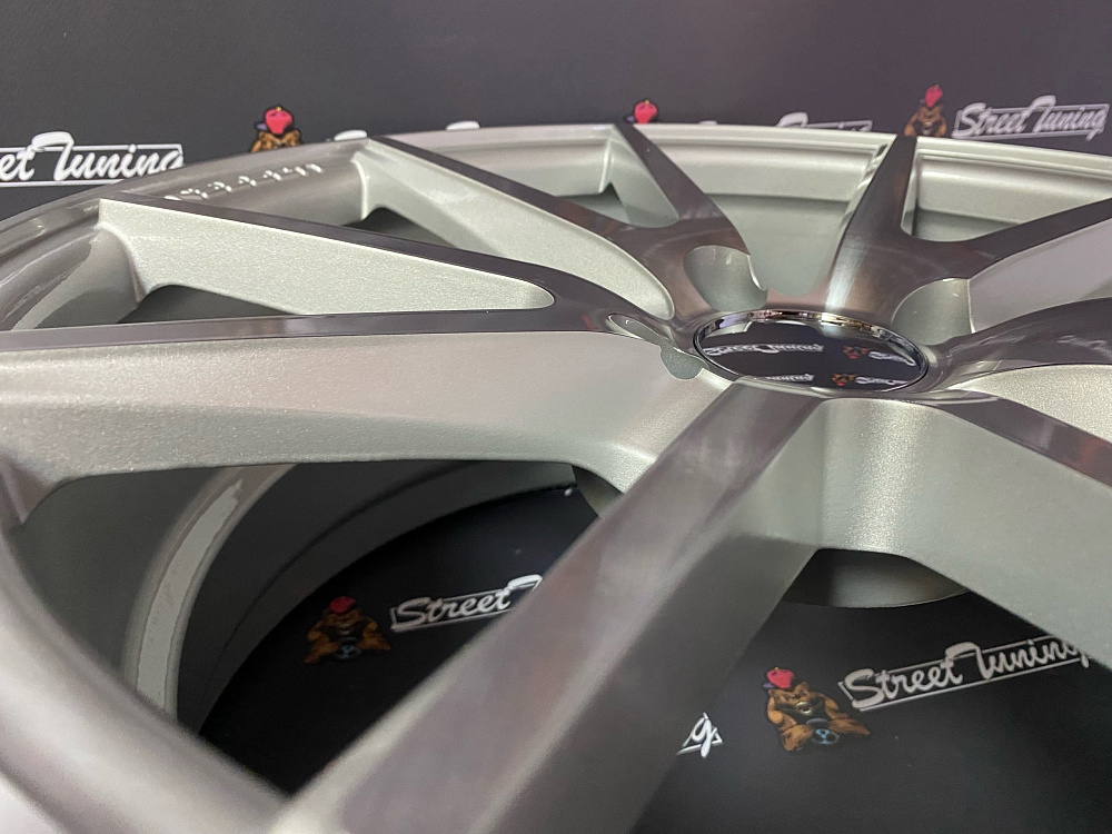 картинка Новые диски Vossen VFS1 R17 J7.5 ET30 4x100 Silver от магазина  StreetTuning