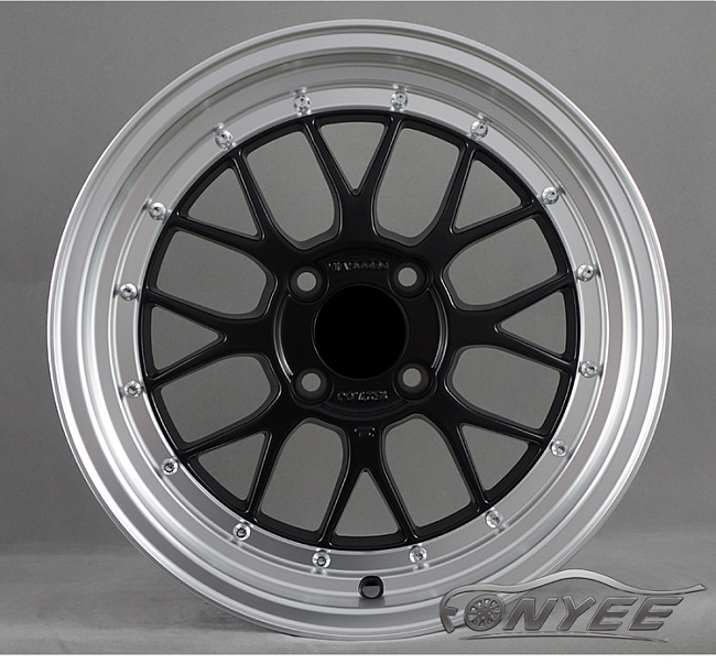 картинка Новые диски BBS LM R15 4X100 ET35 J7 черный мат + полированная полка магазин  StreetTuning 