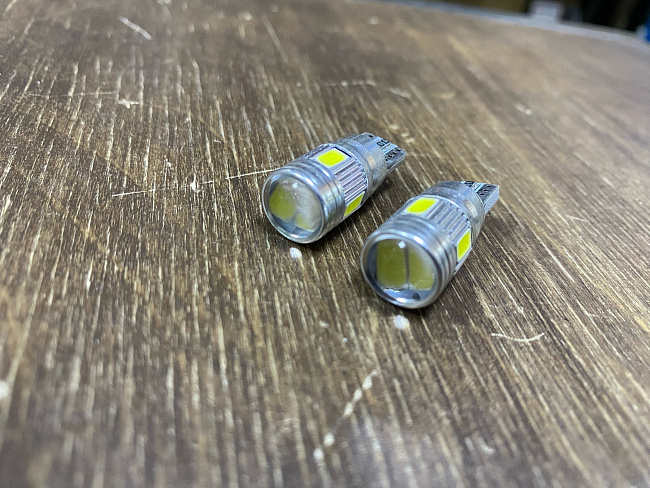 картинка Светодиодные лампы T10 с обманкой , A02, белое свечение, к-т 2 шт магазин  StreetTuning 