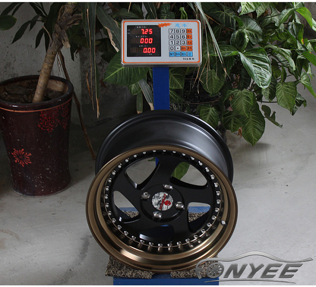 картинка Новые диски Rotiform TMB Flat R15 4х100 ET25 J8 черный мат + бронзовая полка магазин  StreetTuning 