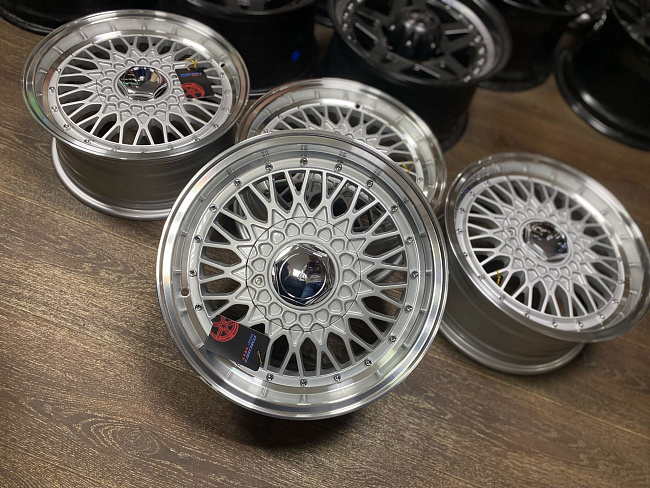 картинка Новые диски BBS RS R15 J6,5 ET35 5x100 цо 73.1 магазин  StreetTuning 
