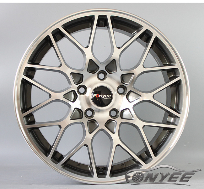 картинка Новые диски Rotiform blq R17 5х112 ET40 J7 серебро + серый магазин  StreetTuning 