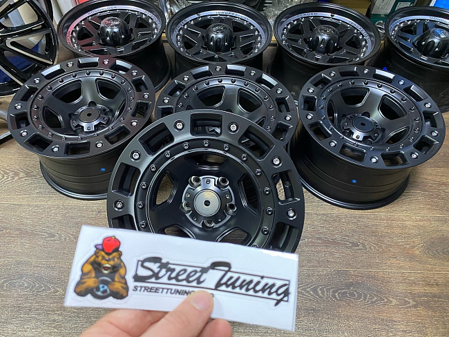 картинка Новые диски Black Rhino CINCO GLOSS BLACK R17 J9 ET -12 5X127 магазин  StreetTuning 