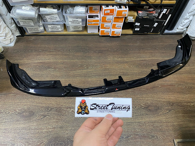 картинка Сплиттер (губа) на передний бампер для BMW G20 330i LCI, черный глянец магазин  StreetTuning 