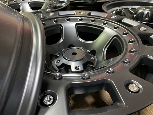 картинка Новые диски Black Rhino CINCO GLOSS BLACK R17 J9 ET -12 5X127 магазин  StreetTuning 