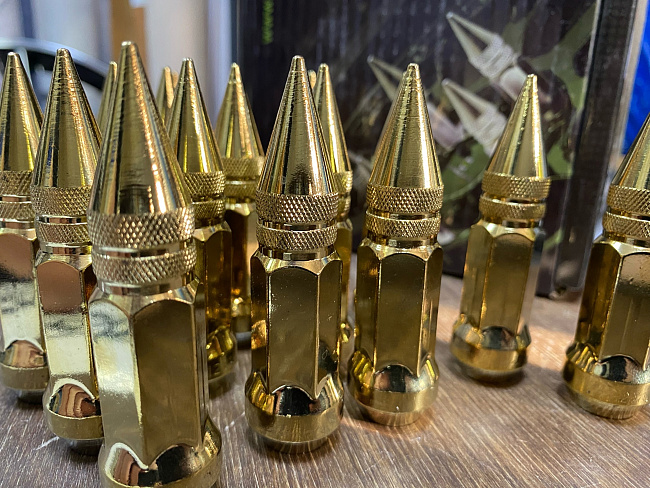 картинка Комплект гаек пики (пули) Starleks, 12х1.25 , цвет золотой титан, 20 шт. магазин  StreetTuning 