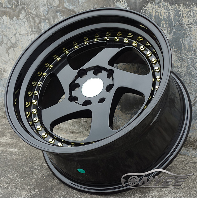 картинка Новые диски Rotiform TMB Flat R16 4х100/114,3 ET25 J8 черный глянец + золотые болтики магазин  StreetTuning 