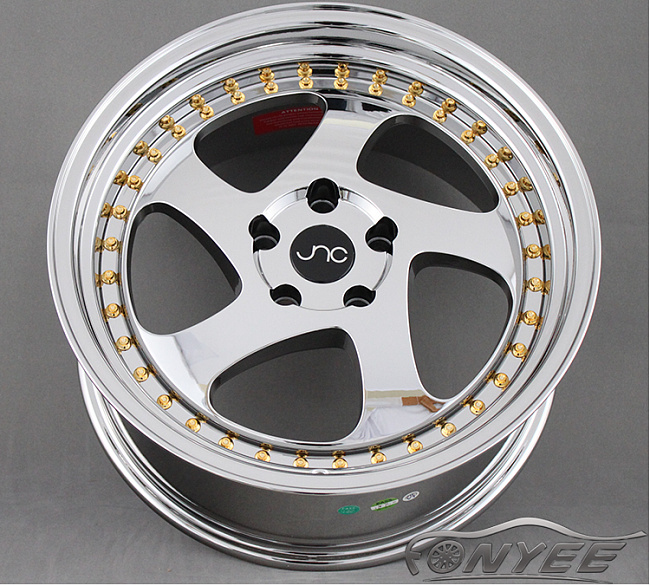 картинка Новые диски Rotiform TMB Flat R18 5х114,3 ET30 J8,5 хром + золотистые болтики магазин  StreetTuning 