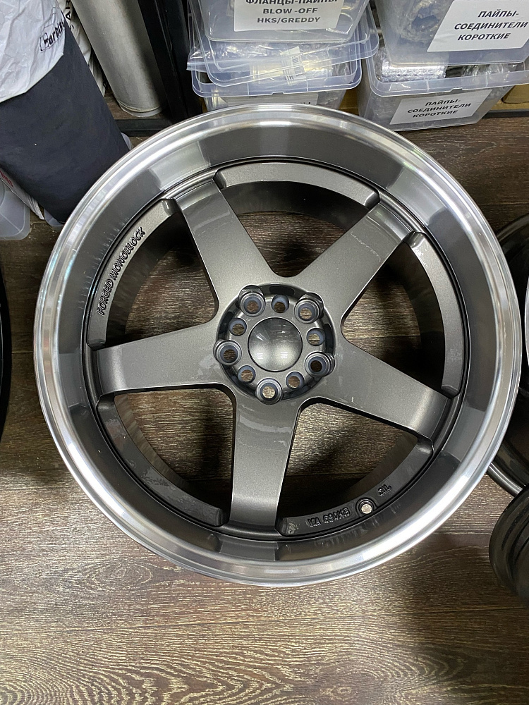 картинка Новые диски Style Nismo LM R18 J9.5 ET12 5x100/5x114,3 от магазина  StreetTuning