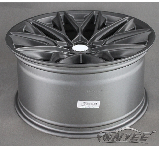 картинка Новые диски HRE P200 Replika R19 5X120 ET35 J8,5, темно-серебряные магазин  StreetTuning 