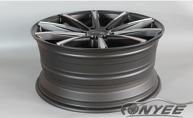 картинка Новые диски Gianelle Cuba-10 R18 5X120 ET40 J8 черный + серебро магазин  StreetTuning 