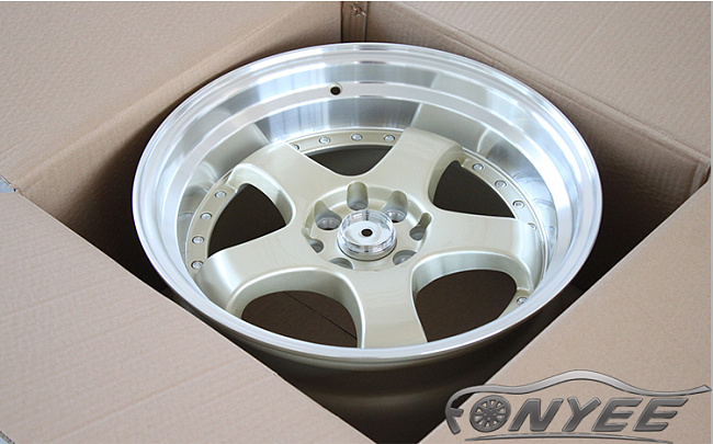 картинка Новые диски JNC 017 R17 4X100-114,3 ET25 J9 золотой + серебро магазин  StreetTuning 