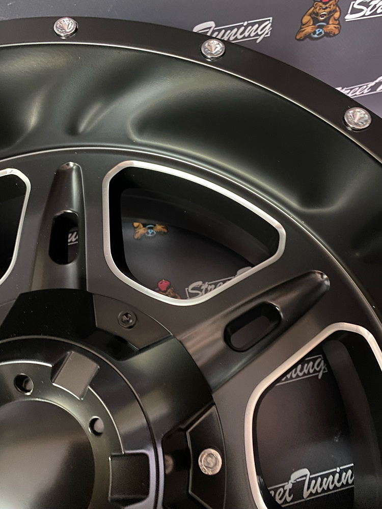 картинка Новые диски OFF ROAD 6054 R18 J9 ET(-12) 6X139.7 цо 110 от магазина  StreetTuning