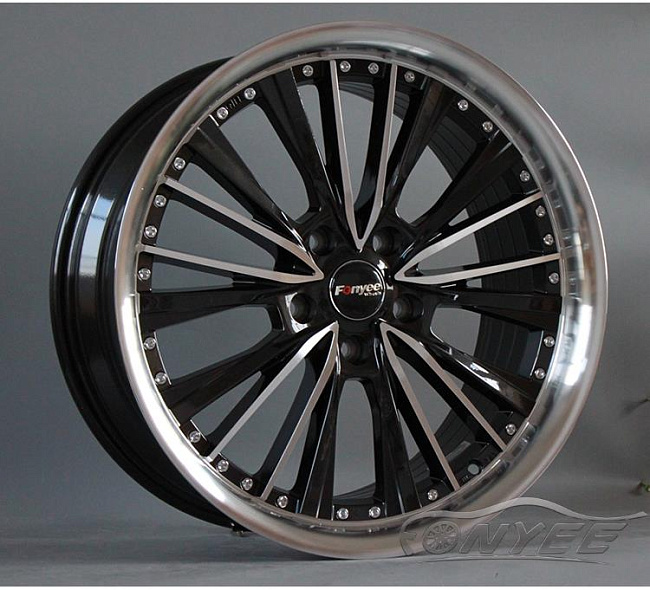 картинка Новые диски Fonyee модель 6 R19 5x112 ET25 J8,5 черные магазин  StreetTuning 