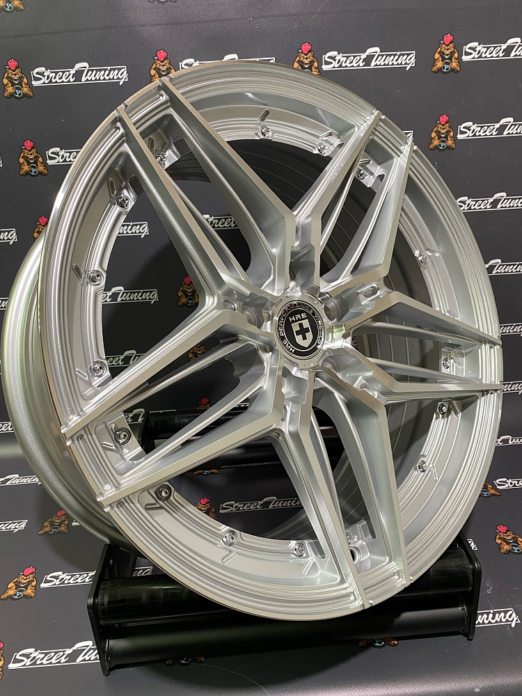 картинка Новые диски ADV510 M.V2 R18 J8 ET35 5X114.3 Silver от магазина  StreetTuning