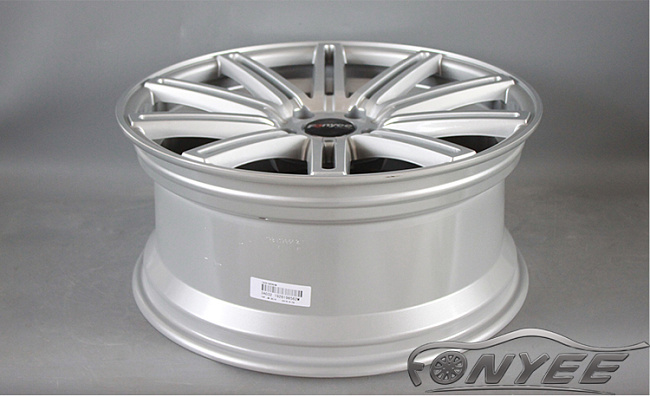 картинка Новые диски Vossen CV4 Replica R19 5X114,3 ET38 J9,5 серебро магазин  StreetTuning 
