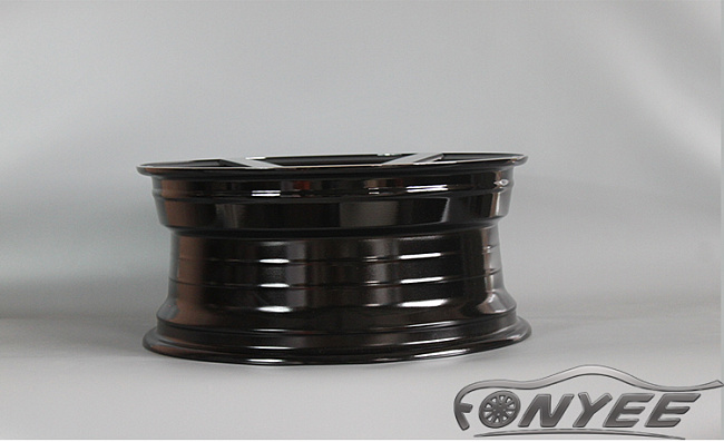 картинка Новые диски Vossen CV3 Replica R17 5X112 ET40 J7,5 черный глянец + серебро магазин  StreetTuning 