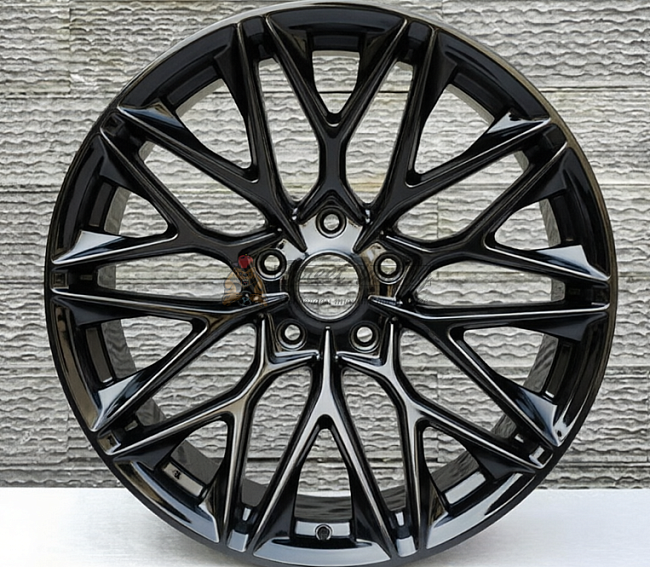 картинка Диски HRE P200 R19 J9,5 ET35 5X115 black магазин  StreetTuning 