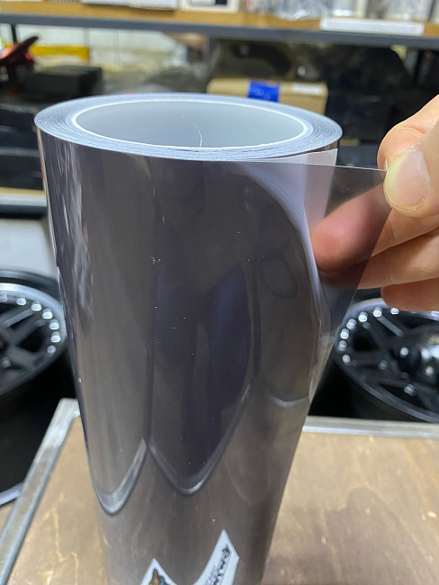 картинка Защитная полиуретановая пленка Carbins для фар PPF светло-черная магазин  StreetTuning 