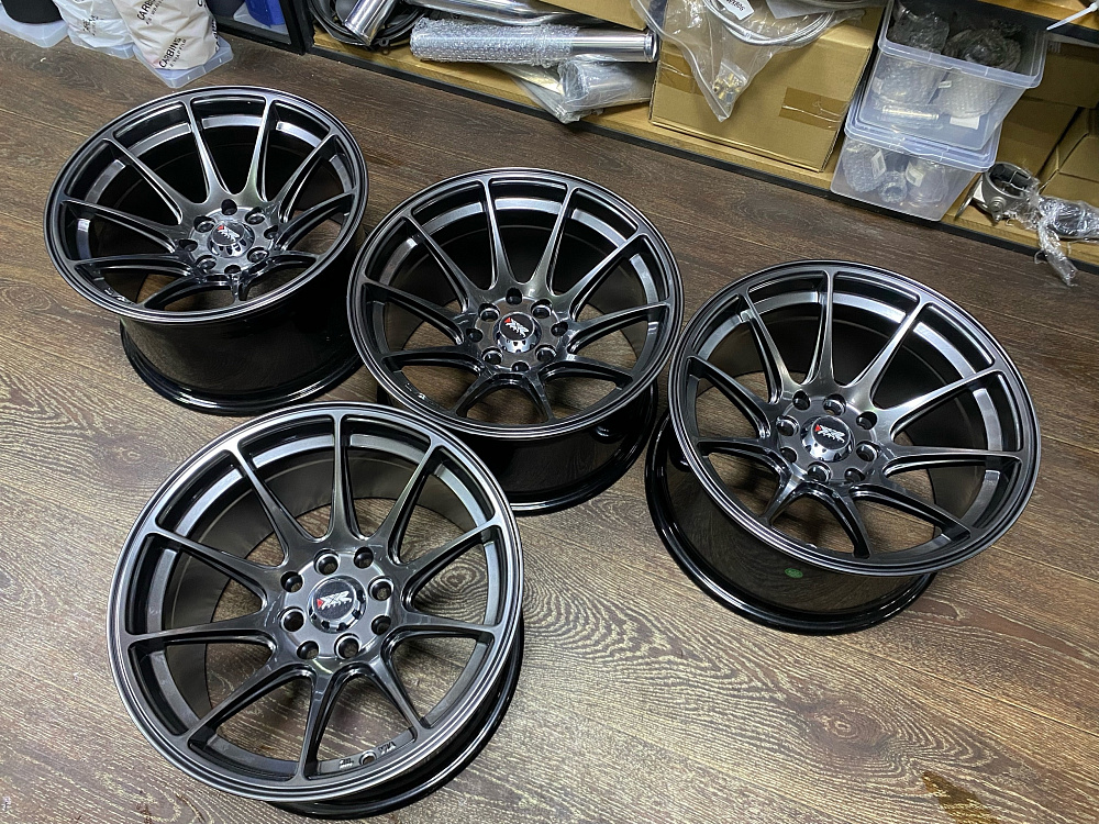 картинка Новые диски XXR 527 R15 J8.25 ET0 4X100/4X114.3 Hyper Black от магазина  StreetTuning