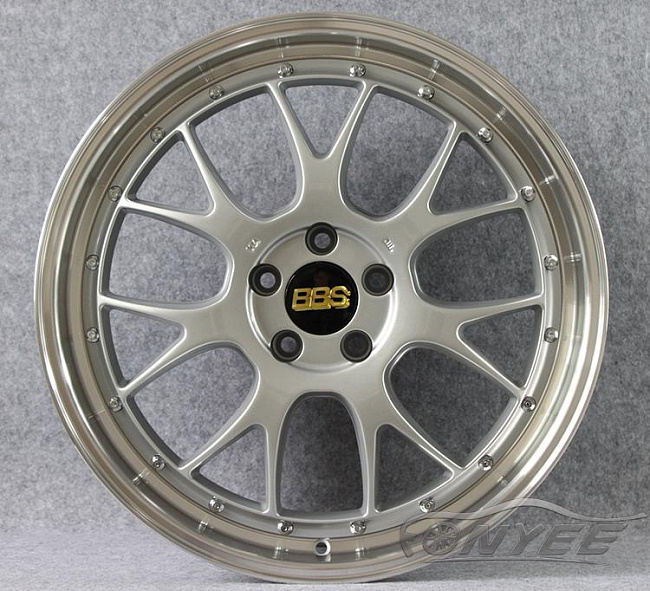 картинка Новые диски BBS LM-R R20 5X114,3 ET43 J8,5 серебро глянец + полированная полка магазин  StreetTuning 