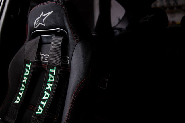 картинка Ремень безопасности 4-х точечный TAKATA Style, черный магазин  StreetTuning 