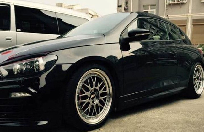 картинка Новые диски BBS LM R19 5X112 ET35 J9,5 светло черный глянец + полированная полка магазин  StreetTuning 