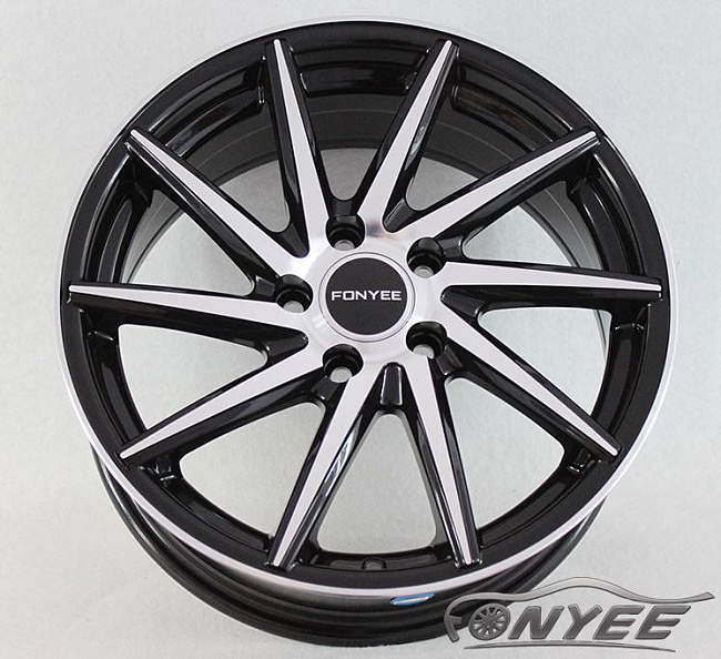 картинка Новые диски Vossen CVT-R Replica R17 5X114,3 ET35 J7,5 черный глянец + серебро магазин  StreetTuning 