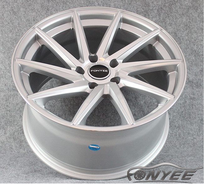картинка Новые диски Vossen CVT-R Replica R18 5X114,3 ET35 J9,5 серебро магазин  StreetTuning 