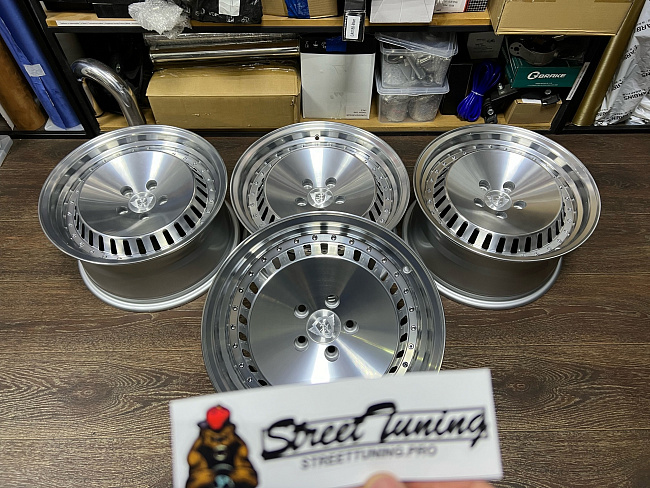 картинка Новые диски Stuttgart ST4 R16 J8 ET25 5X105 серебро магазин  StreetTuning 