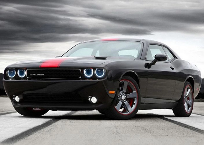 картинка Передние фары для DODGE CHALLENGER 2008-2014 магазин  StreetTuning 