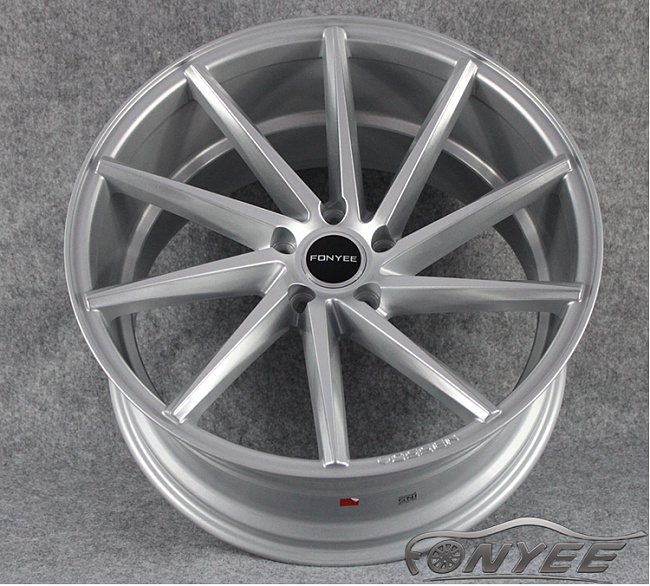 картинка Новые диски Vossen CVT-L Replica R20 5X114,3 ET40 J10 серебро магазин  StreetTuning 