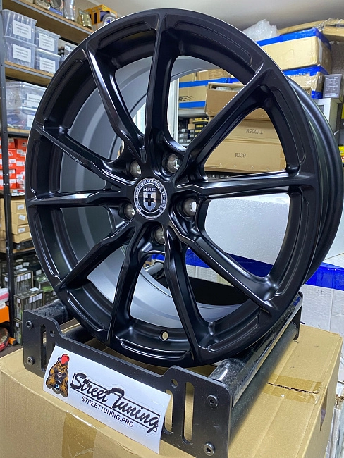 картинка Новые диски HRE R17 J7.5 ET35 5x114.3 Black Mat магазин  StreetTuning 