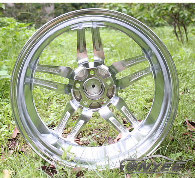 картинка Новые диски Sovrano S13 R20 5X114,3 ET15 J8,5 хром магазин  StreetTuning 