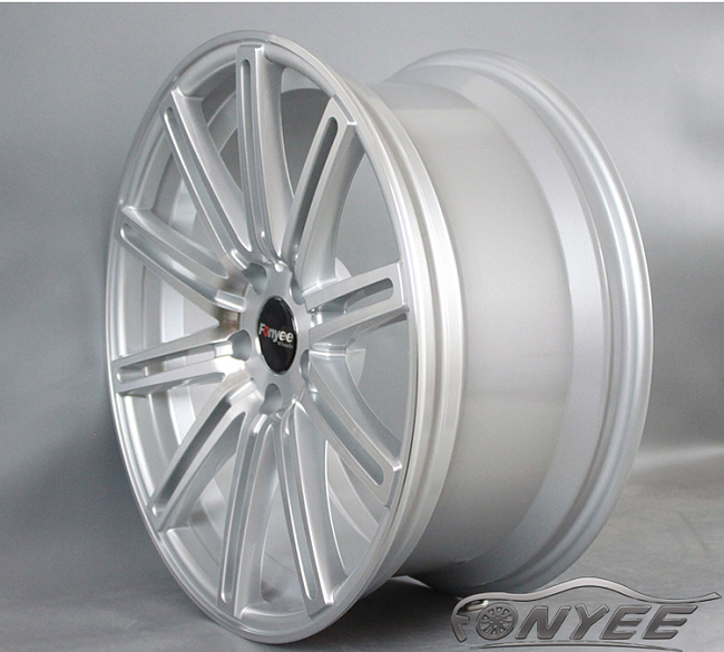 картинка Новые диски Vossen CV4 Replica R19 5X112 ET38 J9,5 серебро магазин  StreetTuning 