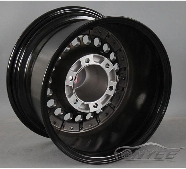 картинка Новые диски Raguna D-Force AKRO R15 6X139,7 ET-44 J10 серебро + черный глянец магазин  StreetTuning 