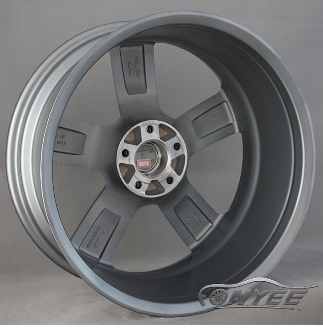 картинка Новые диски Audi style 165 R19 5x112 ET39 J8 серый + серебро магазин  StreetTuning 