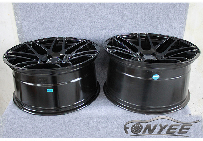 картинка Новые диски CURVA C300 R22 5х120 ET40 J10,5 черный глянец магазин  StreetTuning 