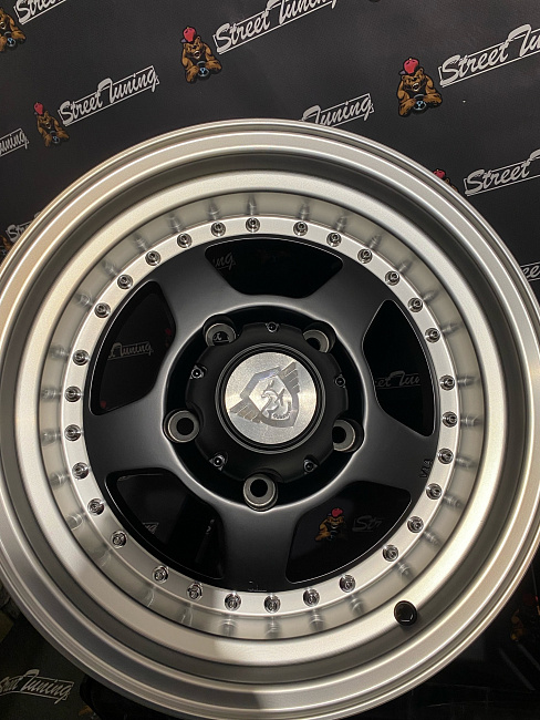 картинка Новые диски Off Road с полкой R15 J7 ET (-10) 5x139,7 магазин  StreetTuning 