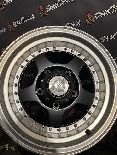 картинка Новые диски Off Road с полкой R15 J7 ET (-10) 5x139,7 магазин  StreetTuning 