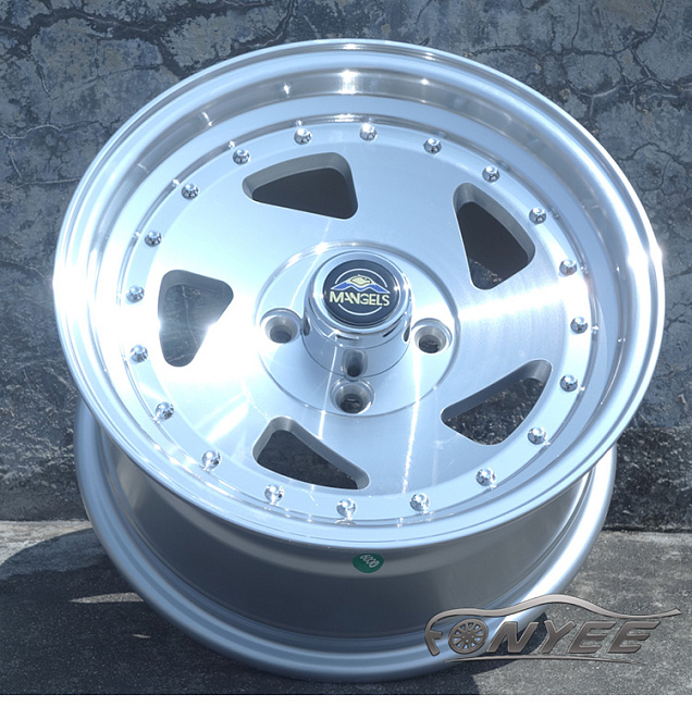 картинка Новые диски Ikon SNC008 R14 4x100 ET15 J7 серебристые магазин  StreetTuning 