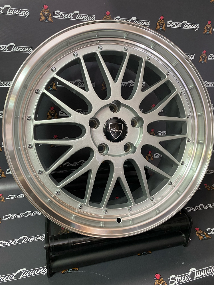 картинка Новые диски BBS LM R18 J9 ET12 5x114.3 Silver от магазина  StreetTuning