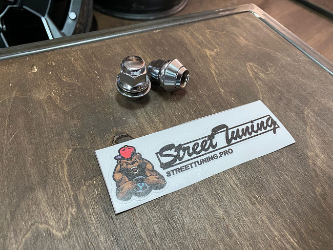 картинка Гайка Starleks 14x1.5, увелич. вращ.конус, H-33 мм,кл-19 мм, закрытая. магазин  StreetTuning 