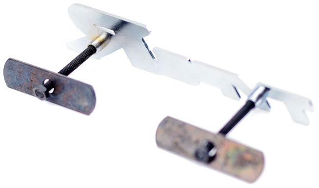 картинка Шильдик в решетку радиатора с логотипом "Type-R" магазин  StreetTuning 