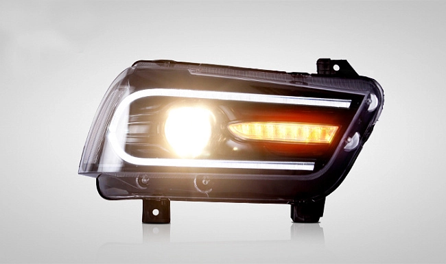 картинка Передние фары для Dodge Charger 2011-2014 г магазин  StreetTuning 