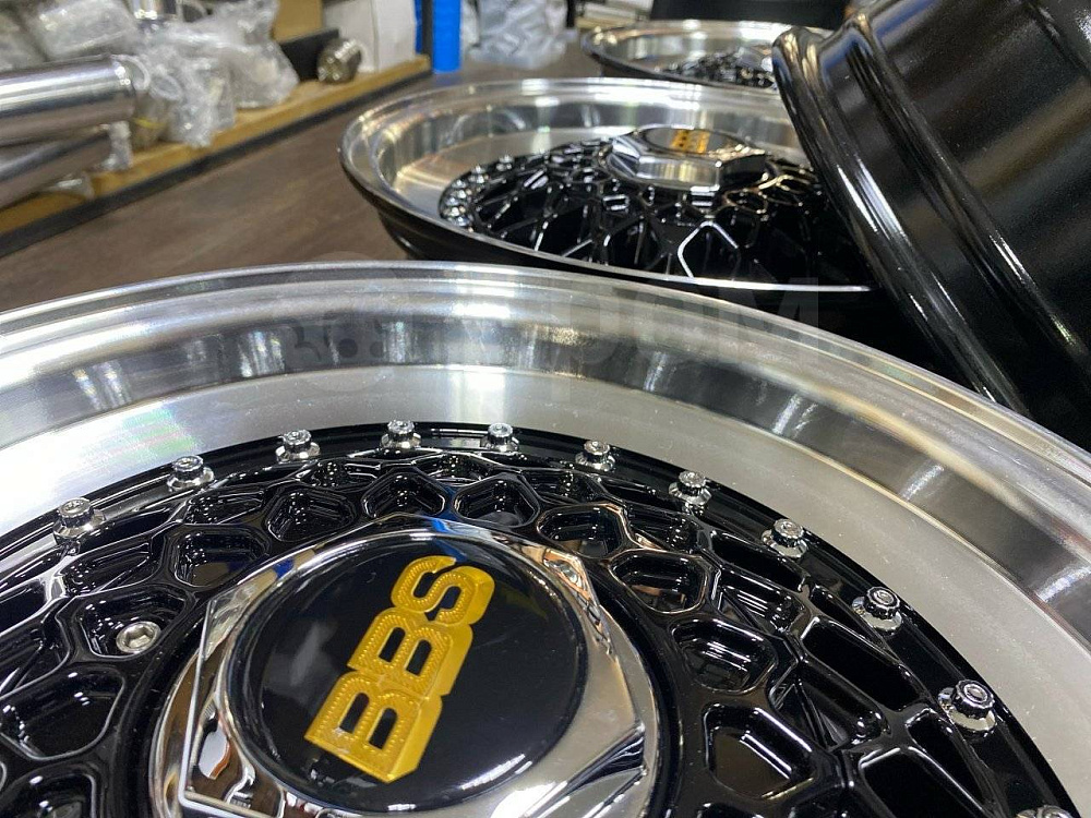 картинка Новые диски BBS RS R13 J6 ET25 4x100/4x114.3 , черные + полировка от магазина  StreetTuning