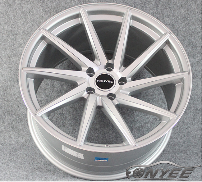 картинка Новые диски Vossen CVT-L Replica R19 5X112 ET35 J9 серебристые магазин  StreetTuning 